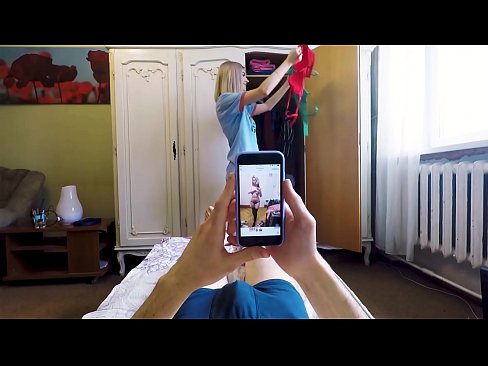 ❤️ Stiefzus liet haar broer klaarkomen vlak voordat mama thuiskwam ❤️ Fuck video at us ❌