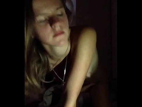 ❤️ Een meisje masturbeert en komt klaar ❤️ Fuck video at us ❌